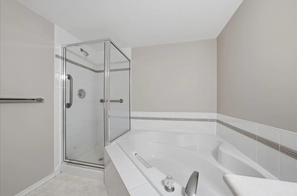 201 2772 CLEARBROOK ROAD, Abbotsford BC V2T 6N6, Abbotsford BC — Residential for Sale — Photo 34 of 40