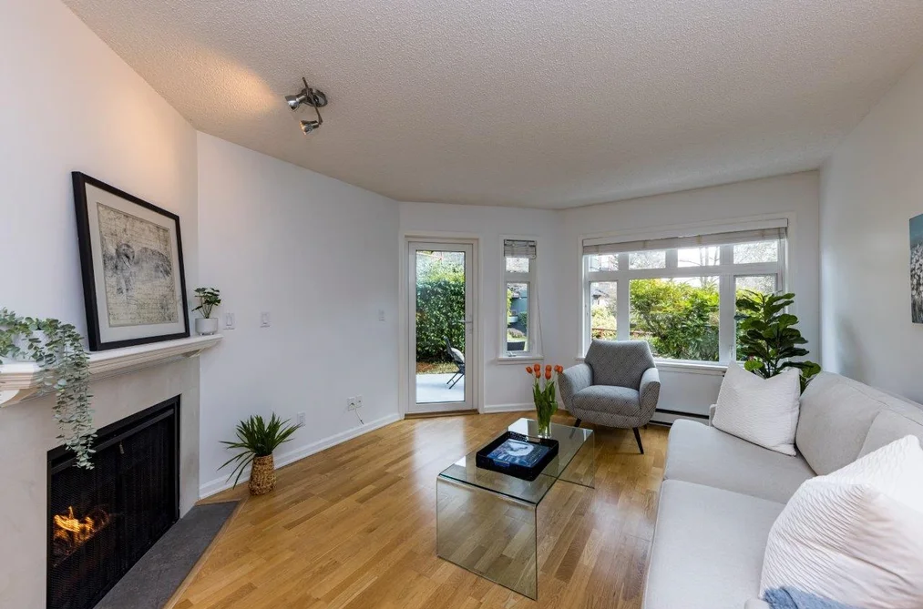 201 2800 CHESTERFIELD AVENUE, North Vancouver BC V7N 4M1, North Vancouver BC — Residential for Sale - Photo 2