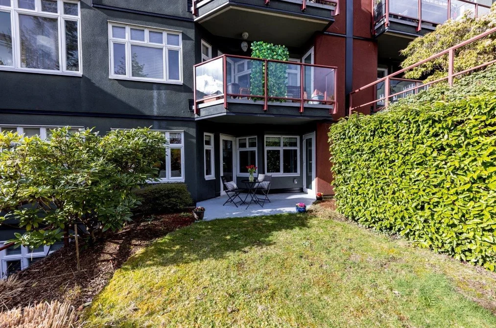 201 2800 CHESTERFIELD AVENUE, North Vancouver BC V7N 4M1, North Vancouver BC — Residential for Sale - Photo 3