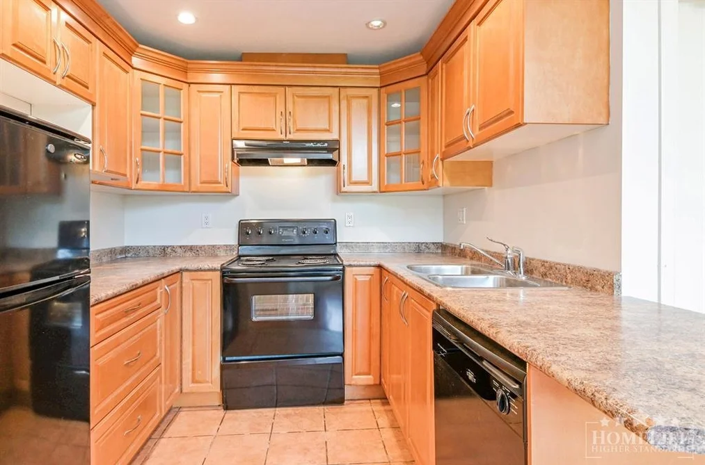 Condo for sale at 201 2828 152 Street Surrey British Columbia - MLS: R3083153