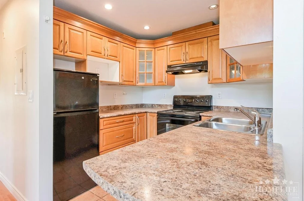 201 2828 152 STREET, Surrey BC V4P 1G6, Surrey BC — Residential for Sale - Photo 2