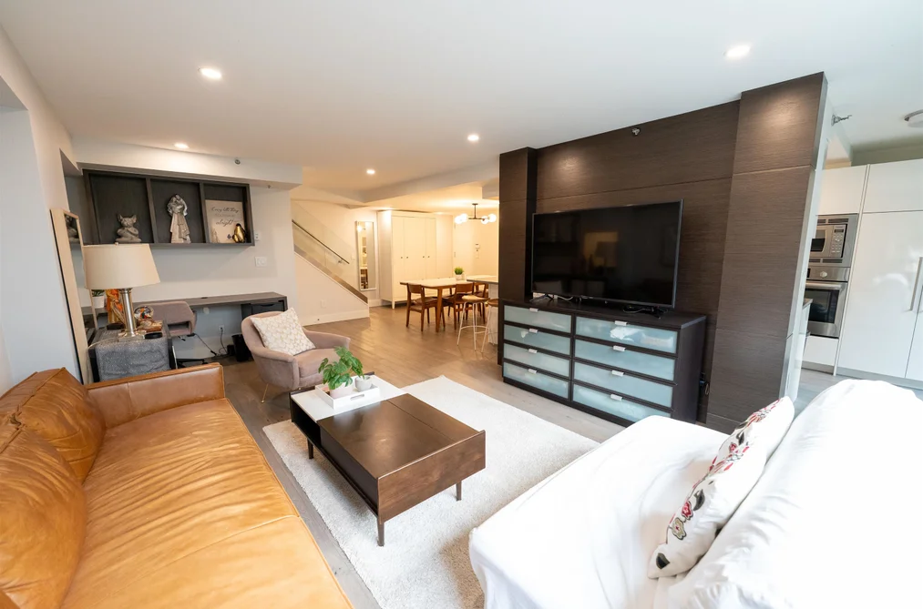 201 289 DRAKE STREET, Vancouver BC V6B 5Z5, Vancouver BC — Residential for Sale - Photo 2