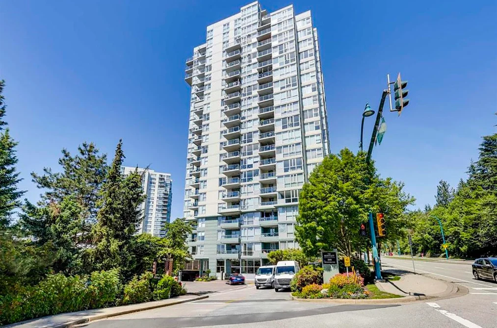 Condo for sale at 201 295 Guildford Way Port Moody British Columbia - MLS: R3103172