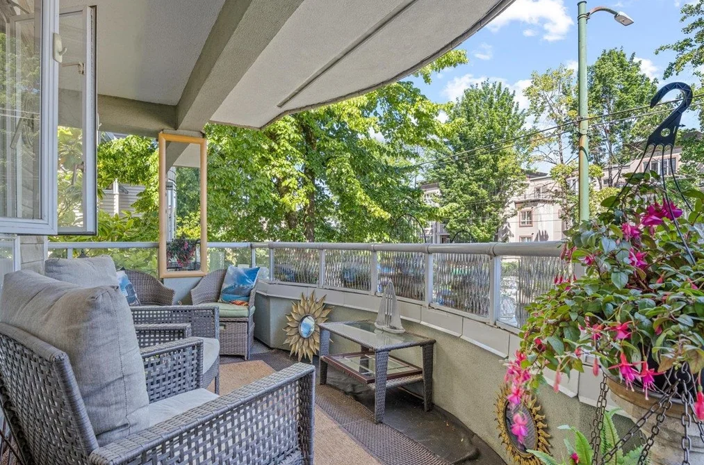 201 3220 W 4TH AVENUE, Vancouver BC V6K 1R9, Vancouver BC — Residential for Sale - Photo 2