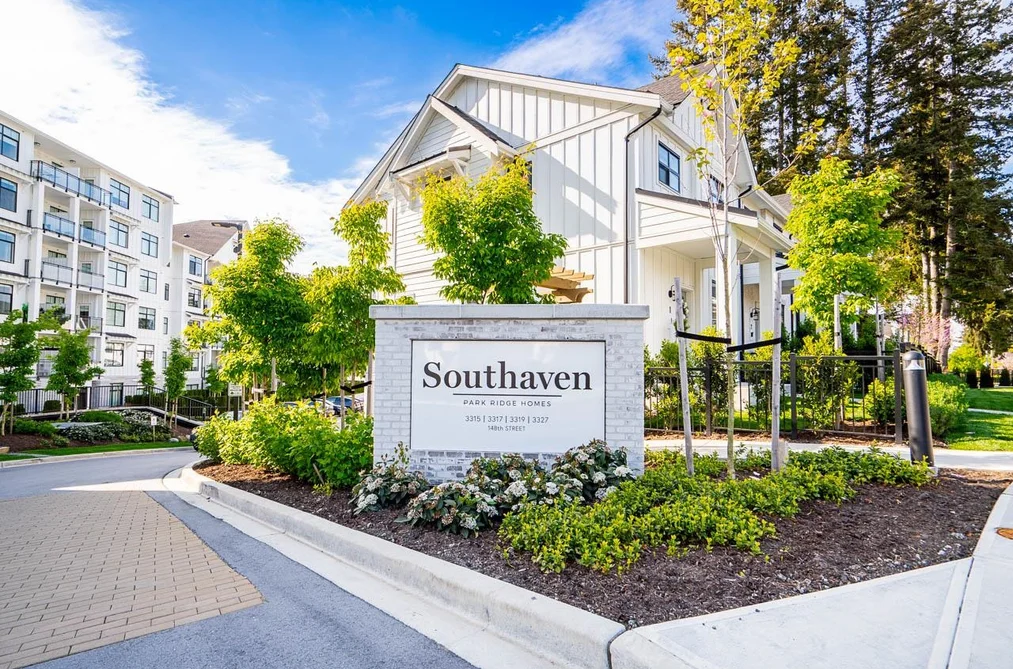 Condo for sale at 201 3315 148 Street Surrey British Columbia - MLS: R3115566