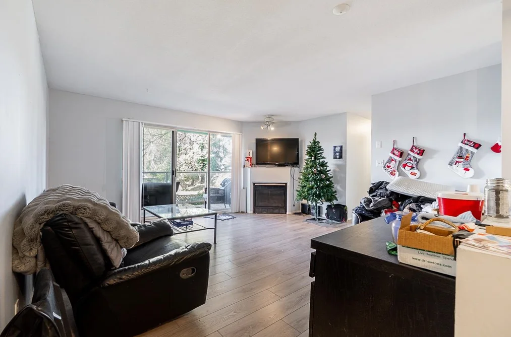 Condo for sale at 201 33839 Marshall Road Abbotsford British Columbia - MLS: R3096097