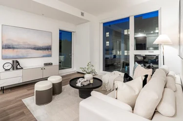 422 Lakewood Dr Unit 201, Vancouver, BC - MLS: R3163371