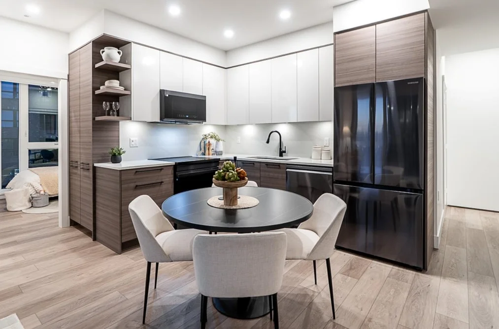 201 422 LAKEWOOD DRIVE, Vancouver BC V5L 0E8, Vancouver BC — Residential for Sale — Photo 3 of 13