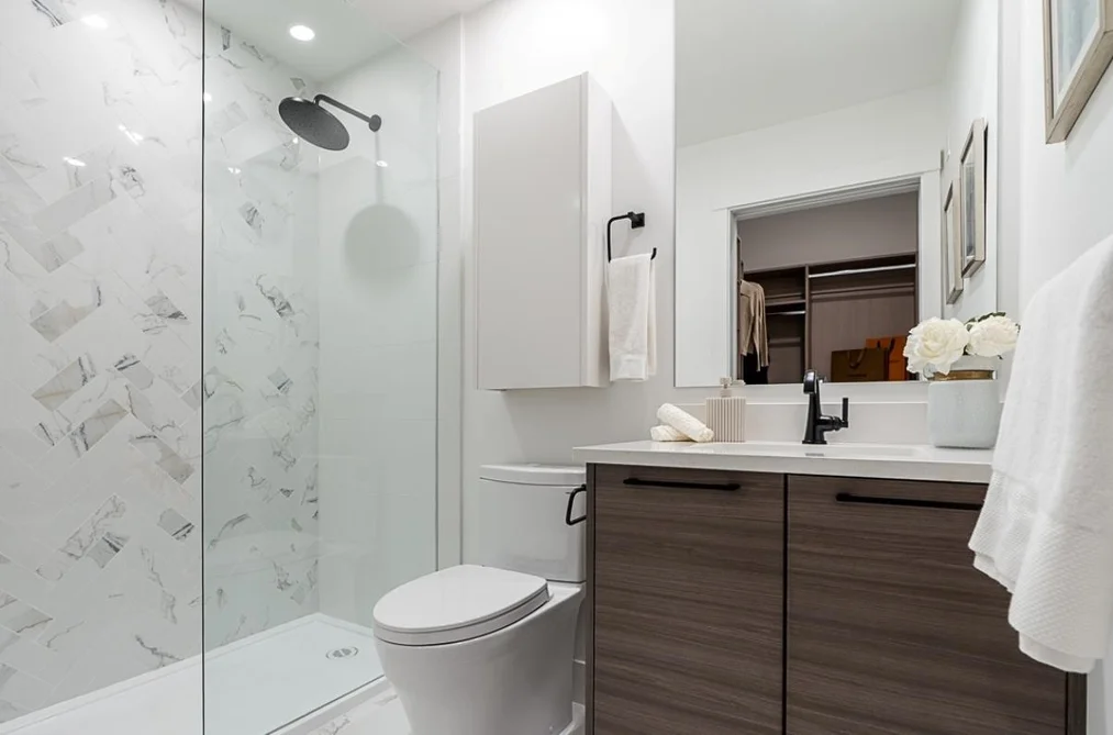 201 422 LAKEWOOD DRIVE, Vancouver BC V5L 0E8, Vancouver BC — Residential for Sale — Photo 6 of 13
