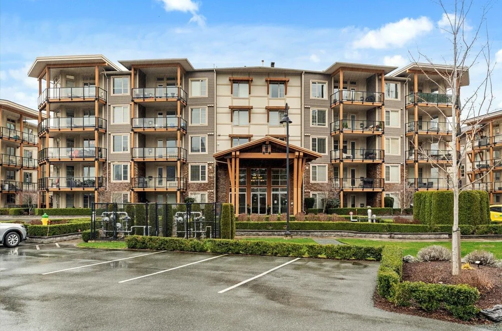 Condo for sale at 201 45750 Keith Wilson Road Chilliwack British Columbia - MLS: R3086061