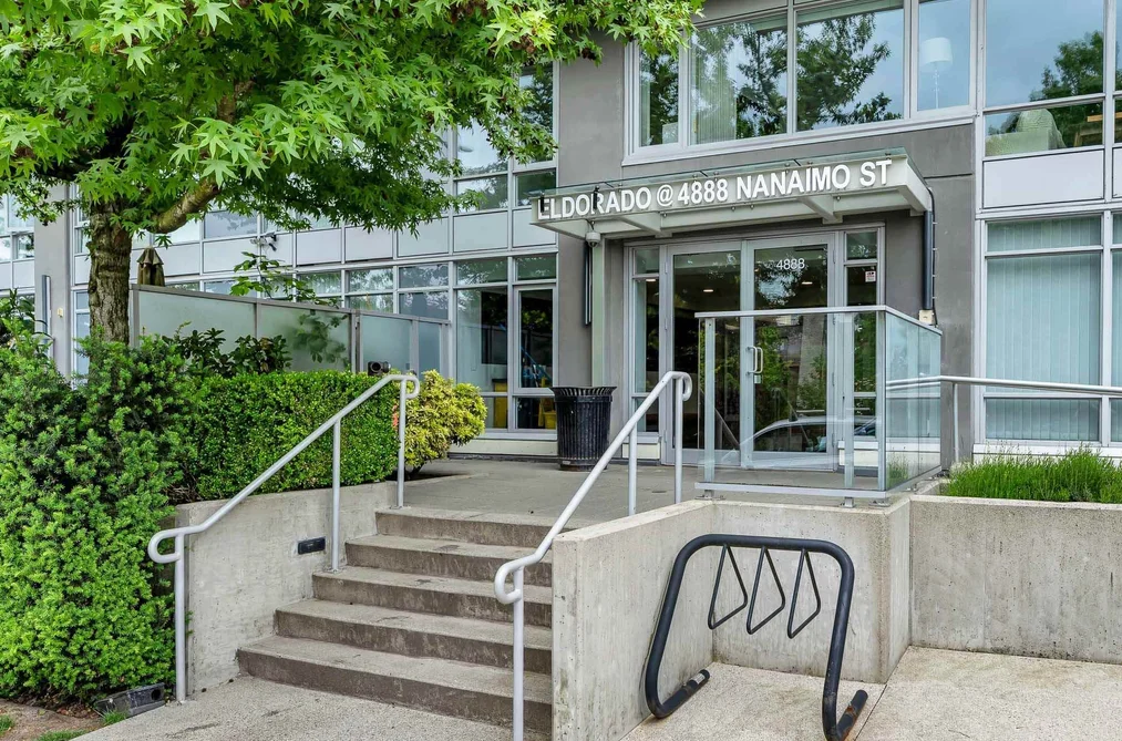 Condo for sale at 201 4888 Nanaimo Street Vancouver British Columbia - MLS: R3126601