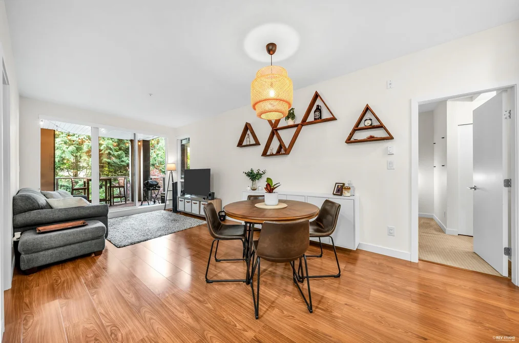 201 5460 BROADWAY, Burnaby BC V5B 0B4, Burnaby BC — Residential for Sale - Photo 2