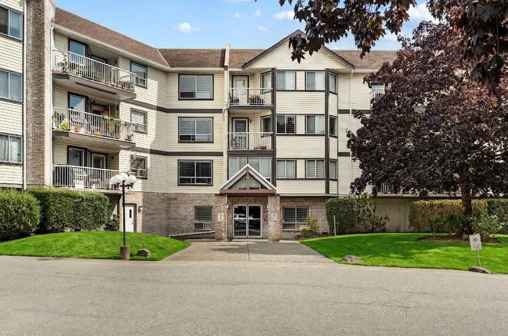 Condo for sale at 201 5710 201 Street Langley British Columbia - MLS: R3162018