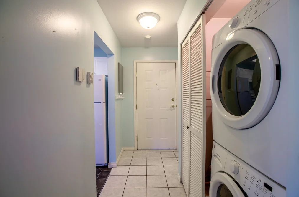 201 5711 MERMAID STREET, Sechelt BC V7Z 0J6, Sechelt BC — Residential for Sale - Photo 2
