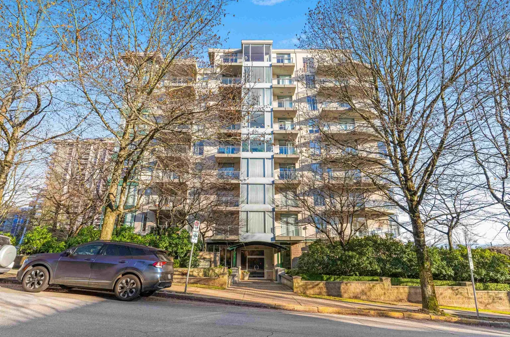 Condo for sale at 201 588 16th Street West Vancouver British Columbia - MLS: R3083786