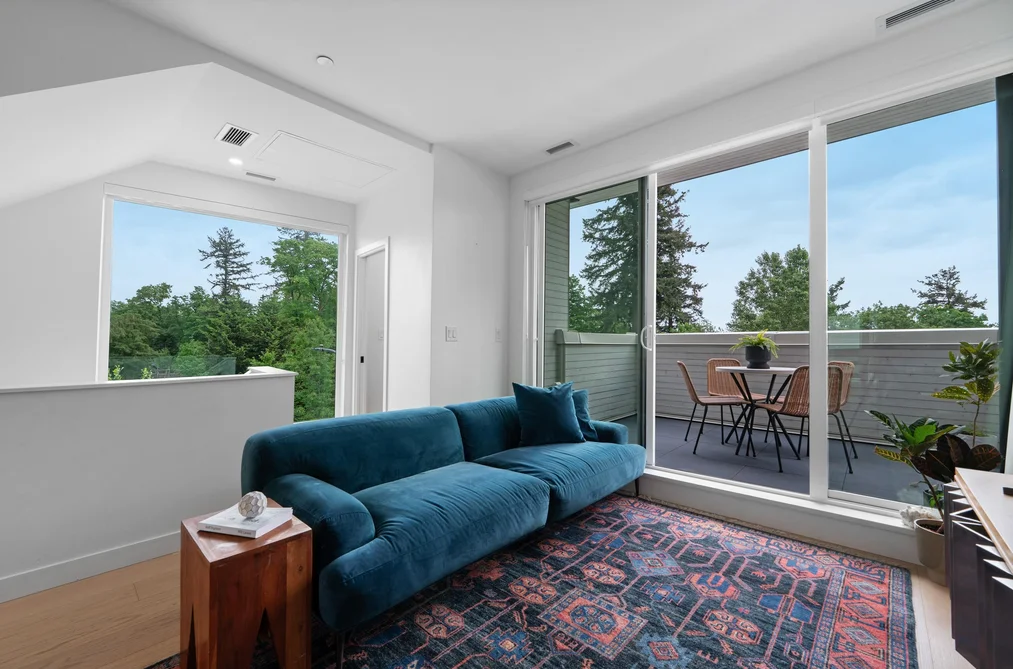 201 650 E 2ND STREET, North Vancouver BC V7M 1E3, North Vancouver BC — Residential for Sale - Photo 6
