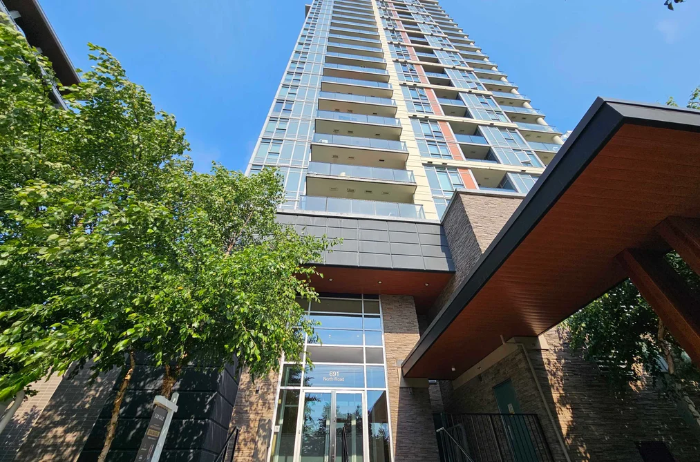 Condo for sale at 201 691 North Road Coquitlam British Columbia - MLS: R3147721