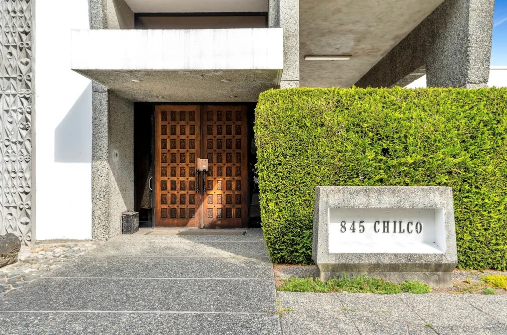 Condo for sale at 201 845 Chilco Street Vancouver British Columbia - MLS: R3096407