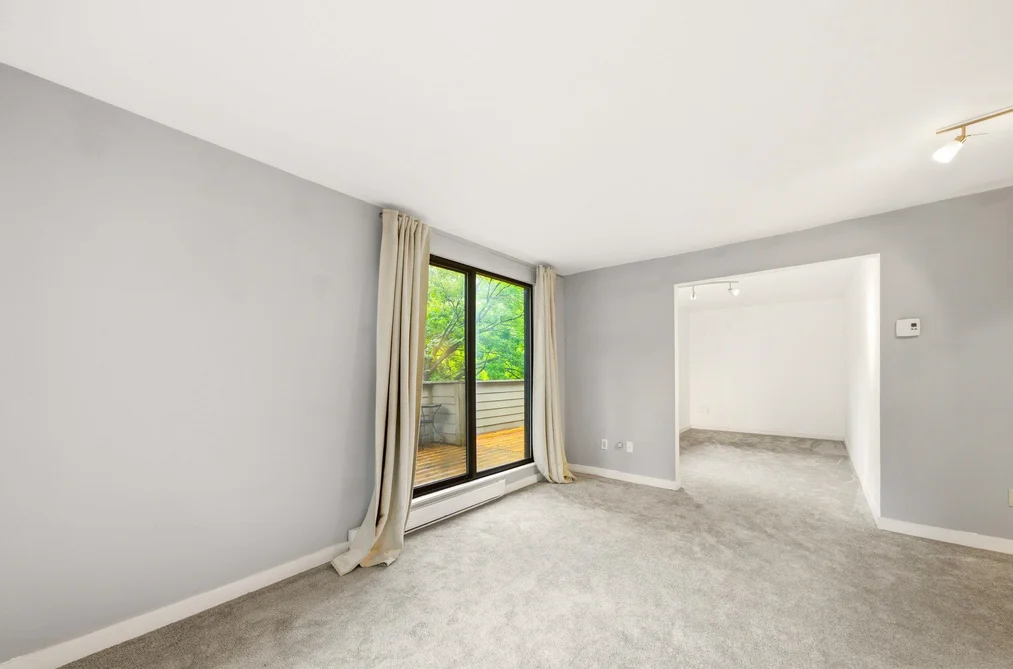 201 9132 CAPELLA DRIVE, Burnaby, BC — Residential for Sale — Photo 16 of 39