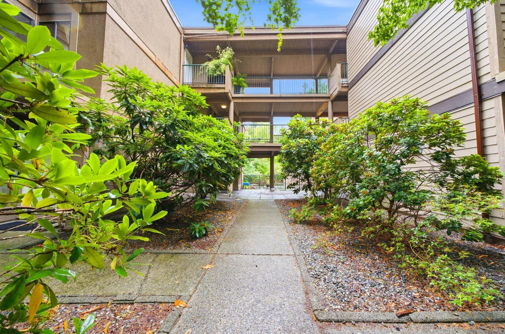 201 9132 CAPELLA DRIVE, Burnaby, BC — Residential for Sale — Photo 31 of 39