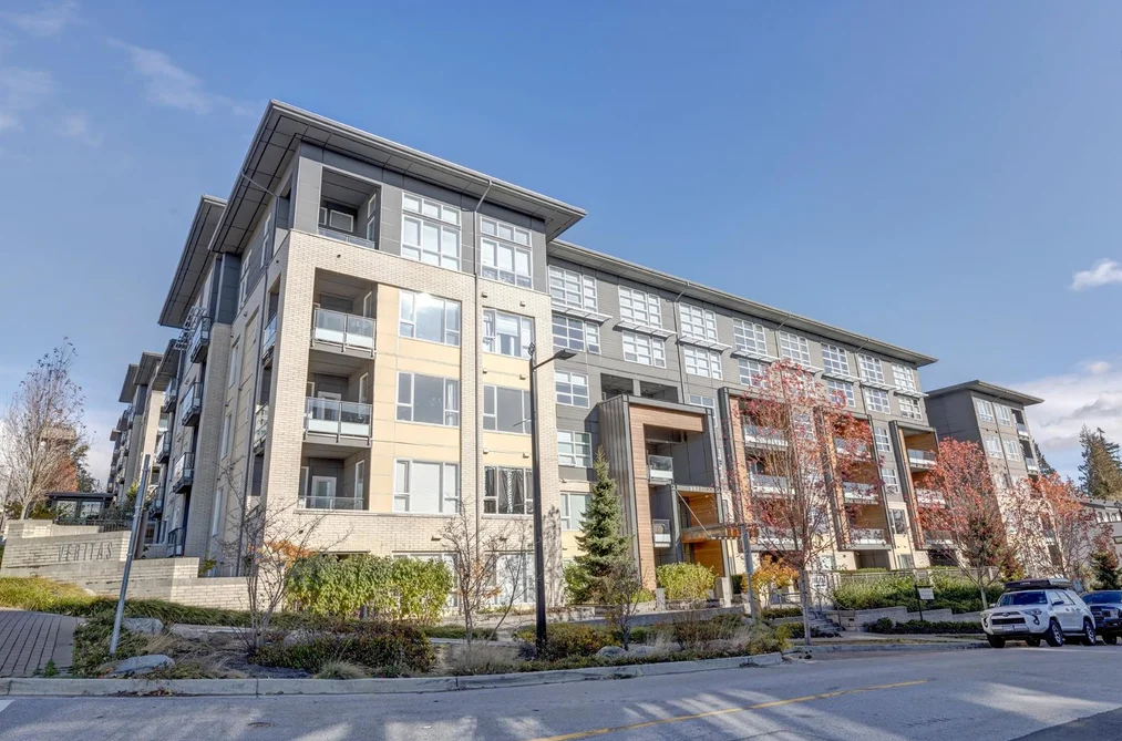 Condo for sale at 201 9877 University Crescent Burnaby British Columbia - MLS: R3082080