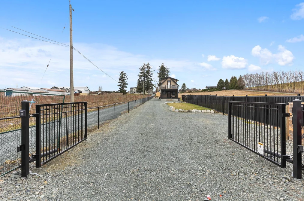 201 MCCALLUM ROAD, Abbotsford BC V2S 8A1, Abbotsford BC — Residential for Sale - Photo 5