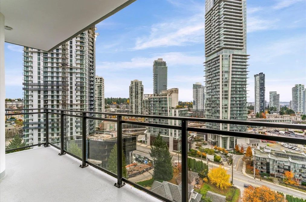 Condo for sale at 2010 626 Claremont Street Coquitlam British Columbia - MLS: R3085431
