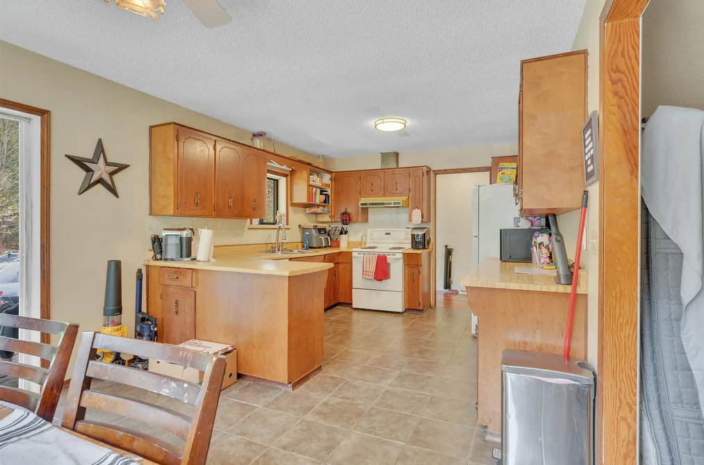 20107 BEACON ROAD, Hope BC V0X 1L0, Hope BC — Residential for Sale - Photo 6