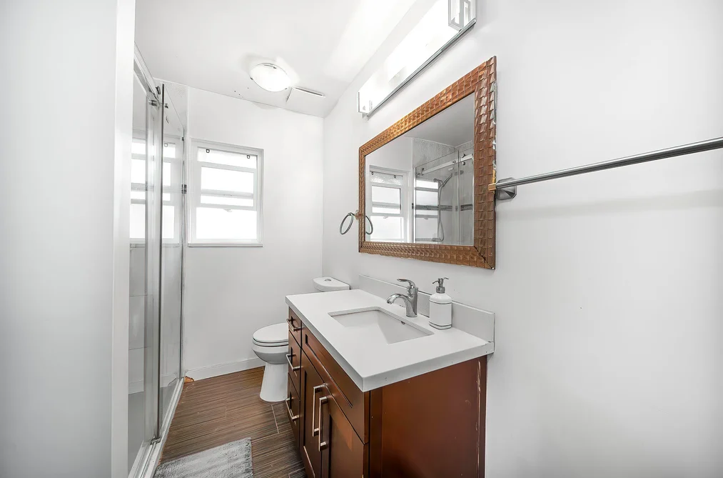 2011 Paulus Cres, Burnaby, BC - MLS: R3164257 - Photo 15 2011 Paulus Cres, Burnaby, BC - MLS: R3164257 - Photo 15