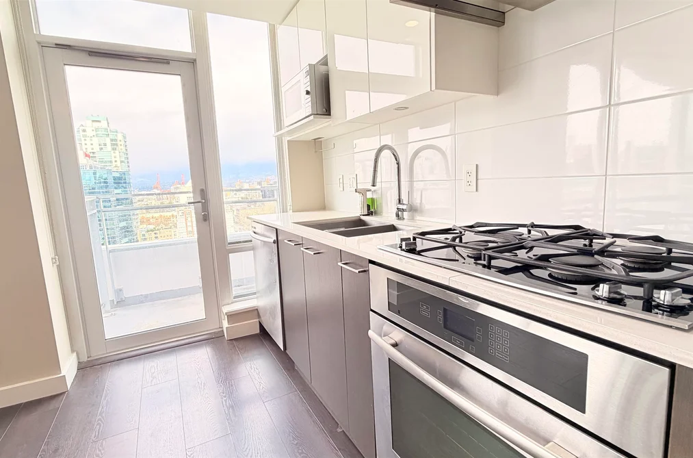 2015 1618 QUEBEC STREET, Vancouver BC V6A 0C5, Vancouver BC — Residential for Sale - Photo 3