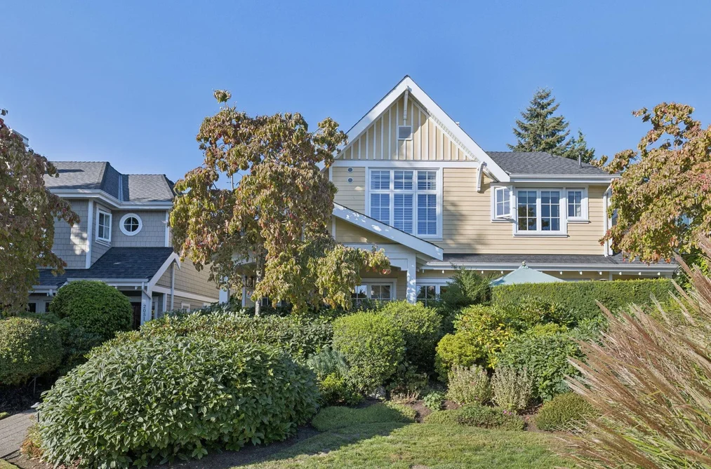 Half Duplex for sale at 2015 Esquimalt Avenue West Vancouver British Columbia - MLS: R3168146