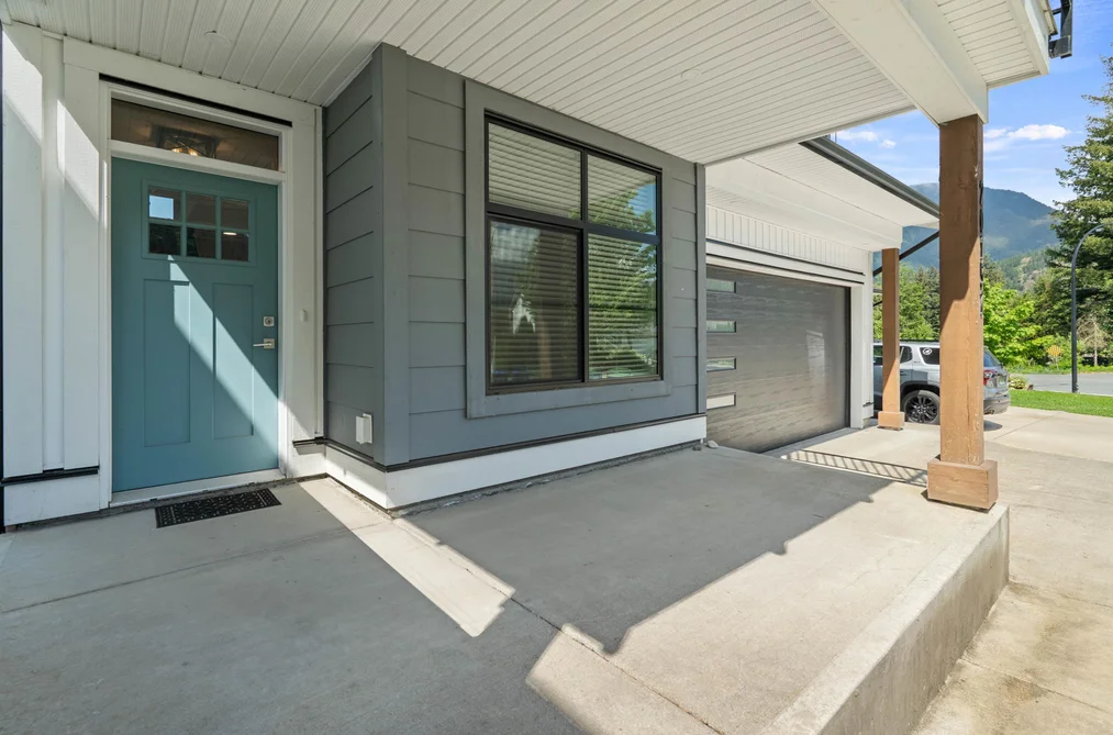 20157 BEACON ROAD, Hope BC V0X 1L2, Hope BC — Residential for Sale - Photo 3