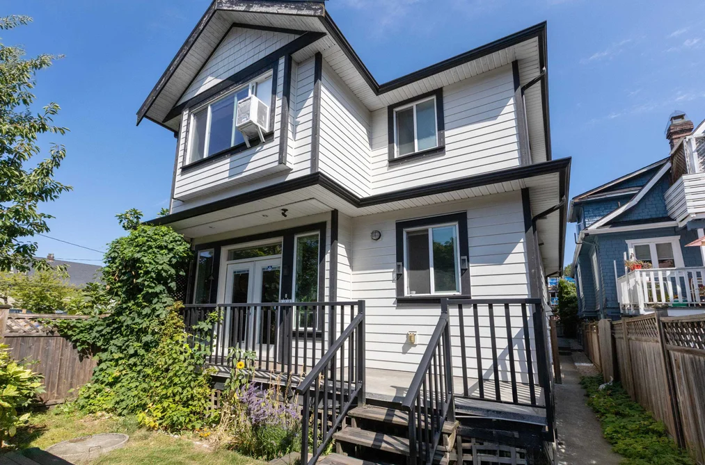Half Duplex for sale at 2018 E 12th Avenue Vancouver British Columbia - MLS: R3149886