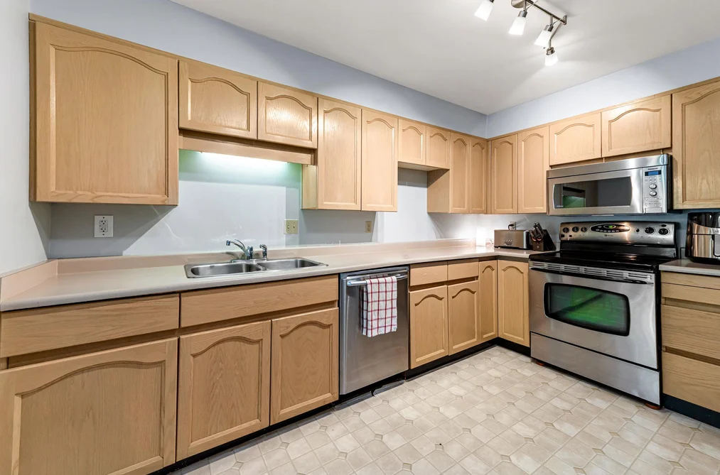 201A 1220 QUAYSIDE DRIVE, New Westminster BC V3M 6H1, New Westminster BC — Residential for Sale — Photo 16 of 39