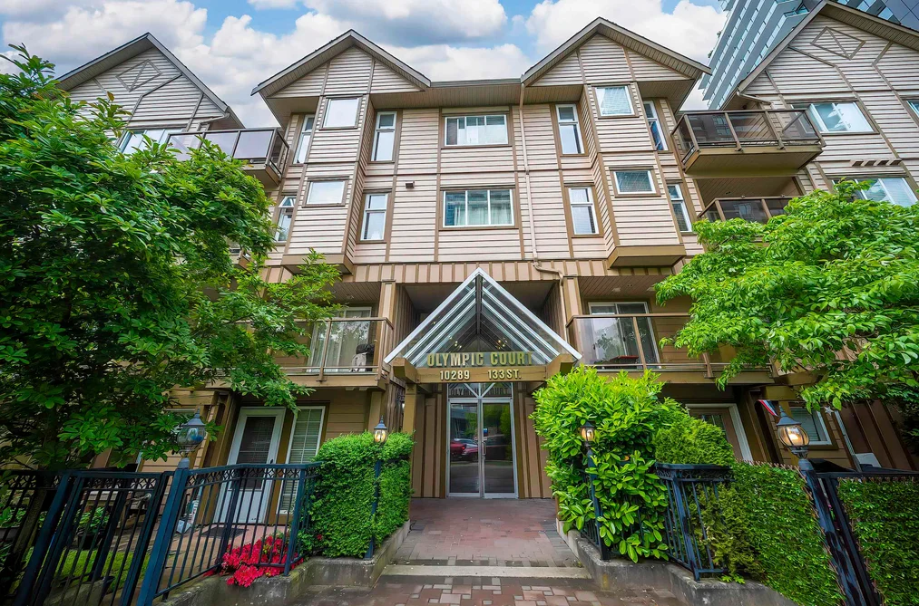 Condo for sale at 202 10289 133 Street Surrey British Columbia - MLS: R3123925