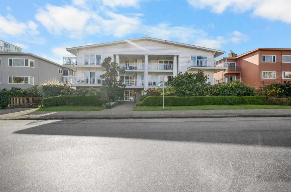 Condo for sale at 202 1066 W 13th Avenue Vancouver British Columbia - MLS: R3095094