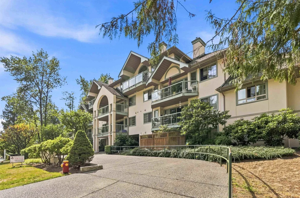 Condo for sale at 202 1148 Westwood Street Coquitlam British Columbia - MLS: R3165413