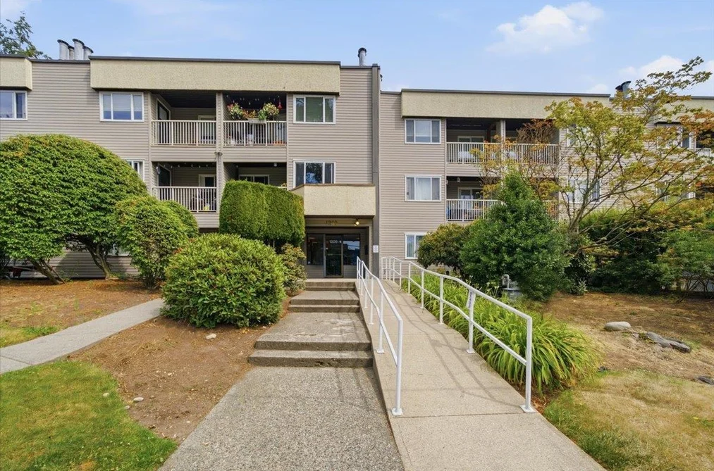 202 1209 HOWIE AVENUE, Coquitlam BC V3J 1T9, Coquitlam BC — Residential for Sale — Photo 3 of 30