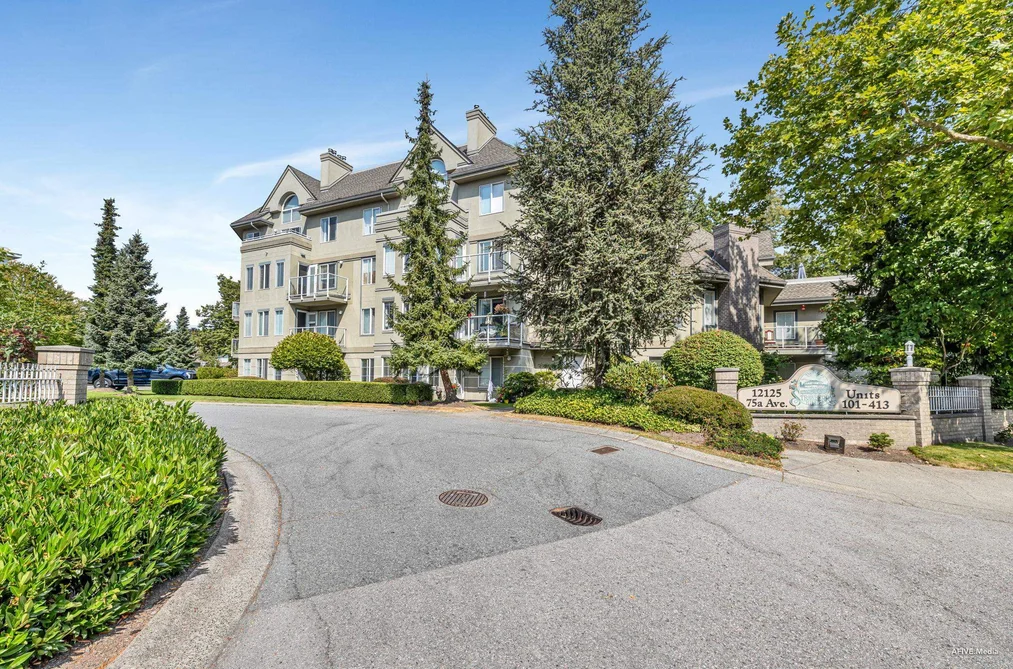 Condo for sale at 202 12125 75a Avenue Surrey British Columbia - MLS: R3106662
