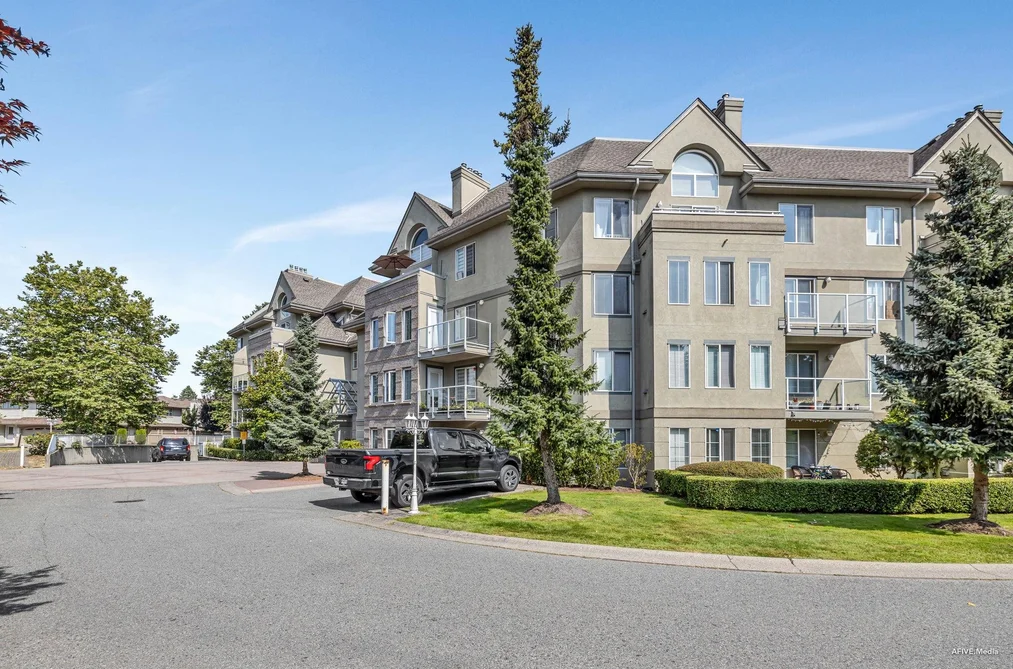 202 12125 75A AVENUE, Surrey BC V3W 1B9, Surrey BC — Residential for Sale - Photo 2