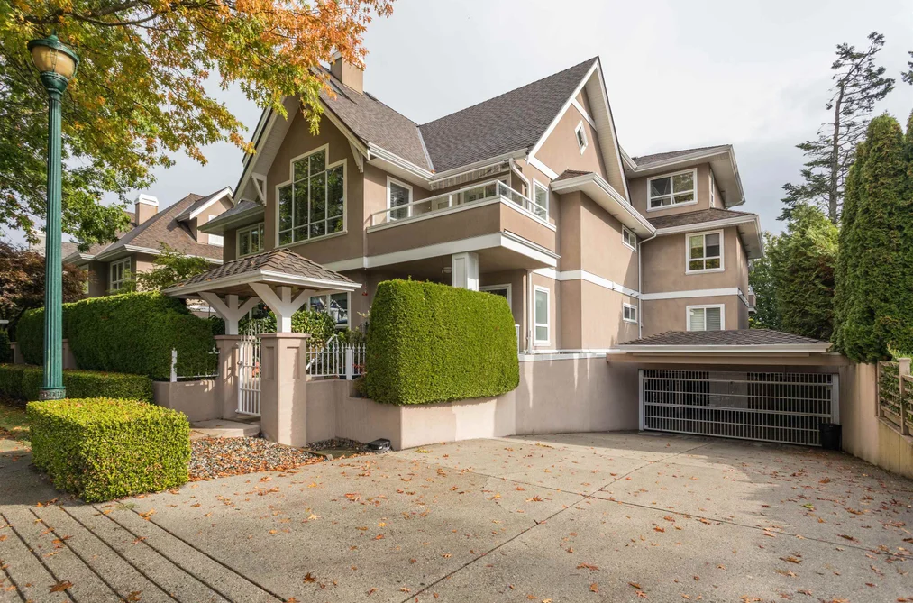 Condo for sale at 202 1250 55th Street Tsawwassen British Columbia - MLS: R3103979