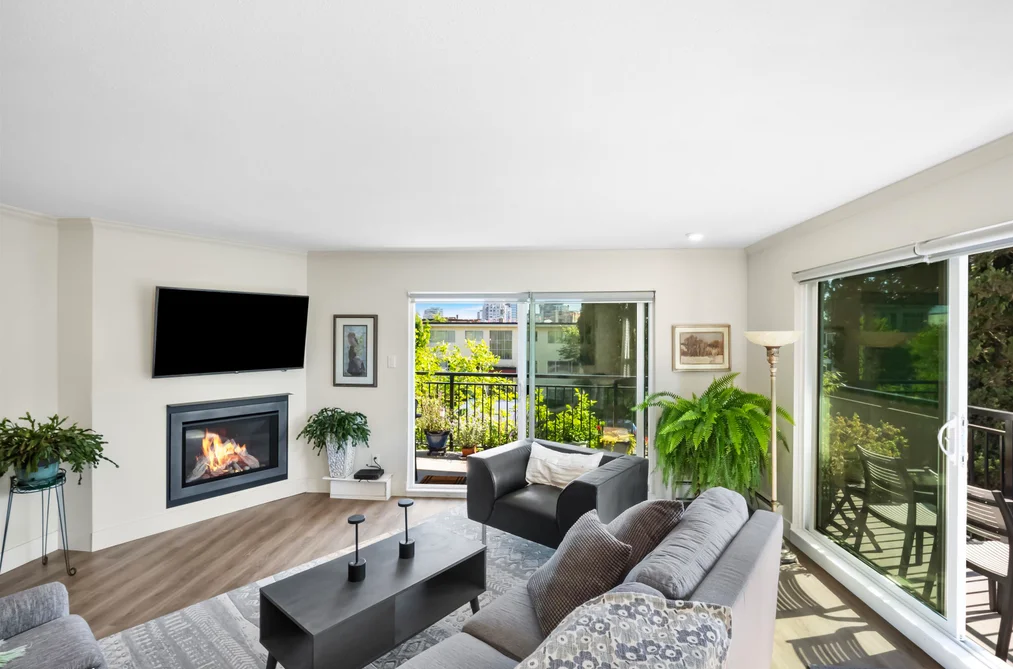 Condo for sale at 202 134 W 20th Street North Vancouver British Columbia - MLS: R3130543