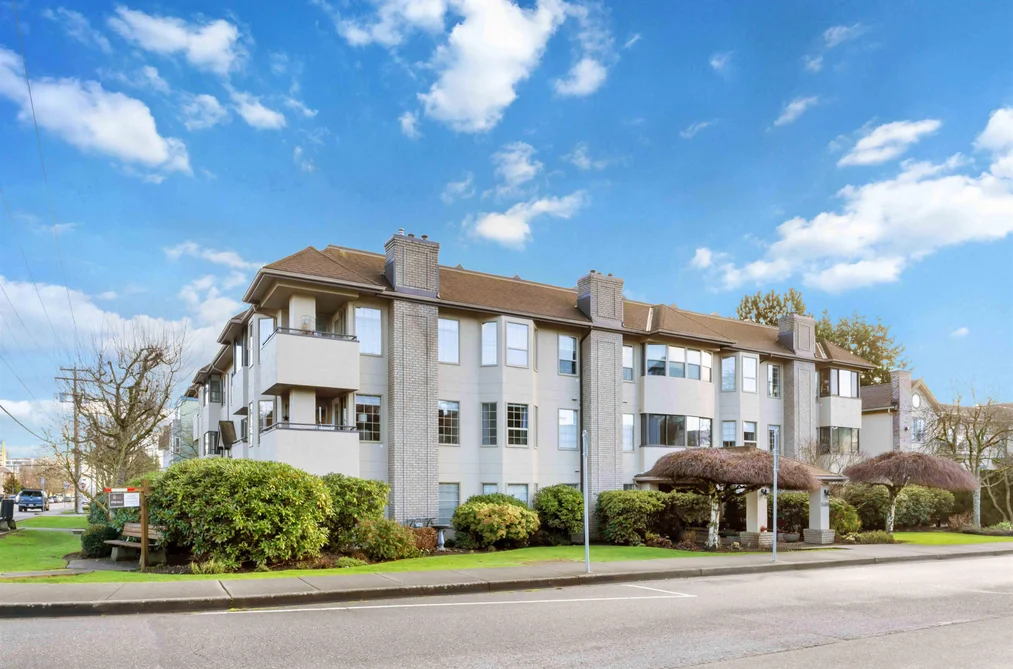 Condo for sale at 202 1488 Merklin Street White Rock British Columbia - MLS: R3080352