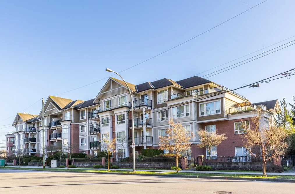 Condo for sale at 202 14960 102a Avenue Surrey British Columbia - MLS: R3091533