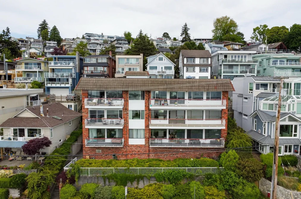 Condo for sale at 202 15147 Marine Drive White Rock British Columbia - MLS: R3123351