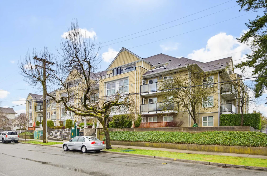Condo for sale at 202 1519 Grant Avenue Port Coquitlam British Columbia - MLS: R3101467