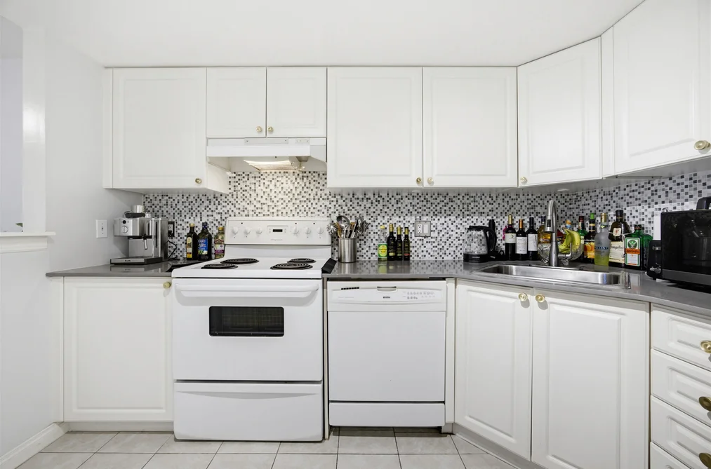 202 1519 GRANT AVENUE, Port Coquitlam BC V3B 7S8, Port Coquitlam BC — Residential for Sale - Photo 5