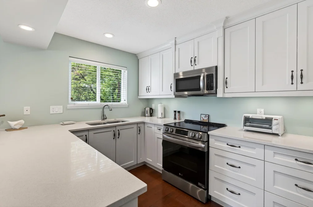 202 15717 MARINE DRIVE, White Rock BC V4B 1E4, White Rock BC — Residential for Sale — Photo 18 of 34