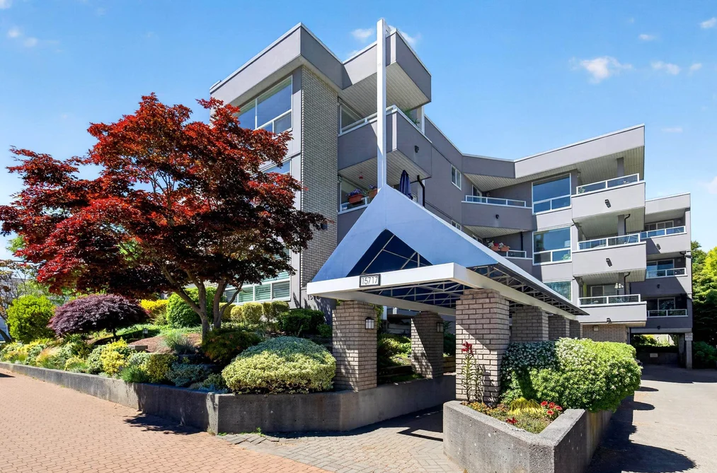 202 15717 MARINE DRIVE, White Rock BC V4B 1E4, White Rock BC — Residential for Sale - Photo 2