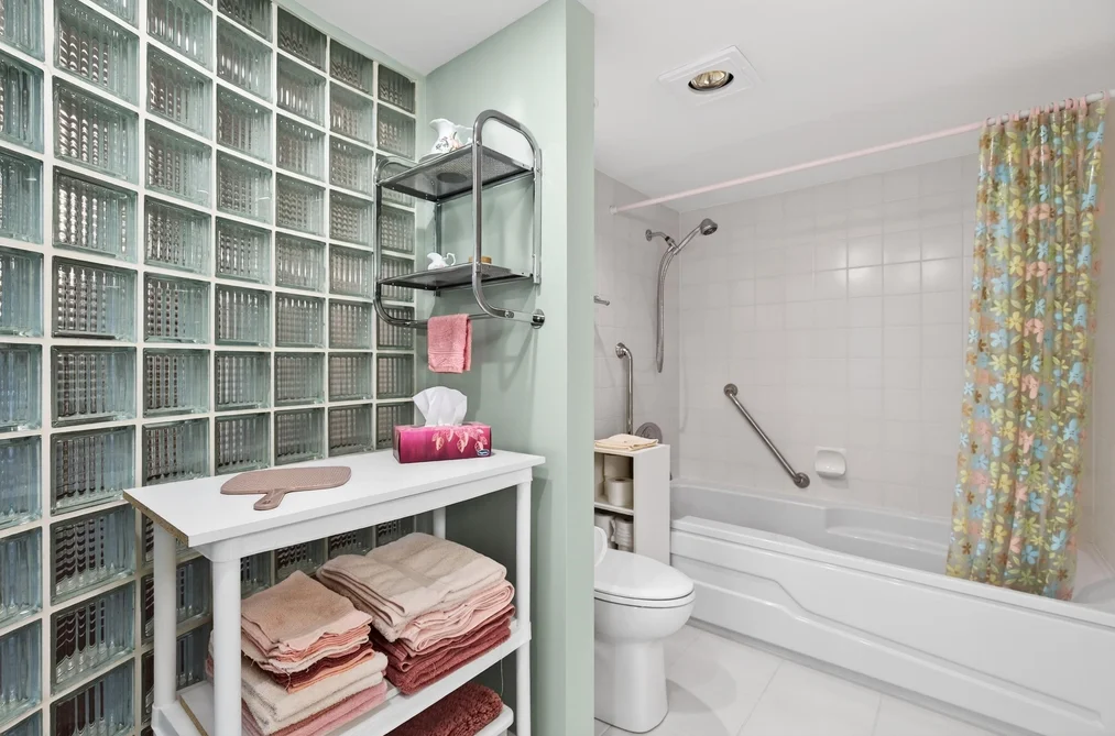 202 15717 MARINE DRIVE, White Rock BC V4B 1E4, White Rock BC — Residential for Sale — Photo 23 of 34
